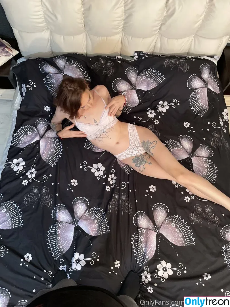 MissLetiBlane nude photo #0245 (LeticiaBlane / Letisia Blane / blaneleticia)