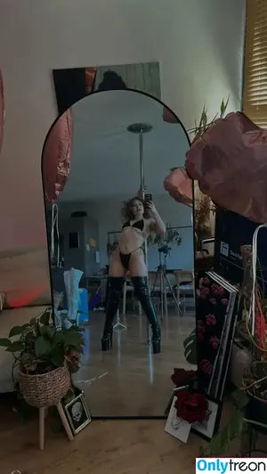 MissMousieMouse / Mousie / Yogscast / _mousie_mouse nude photo #0411