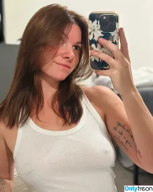missmusclemommy / courtneyymoore nude photo #0009