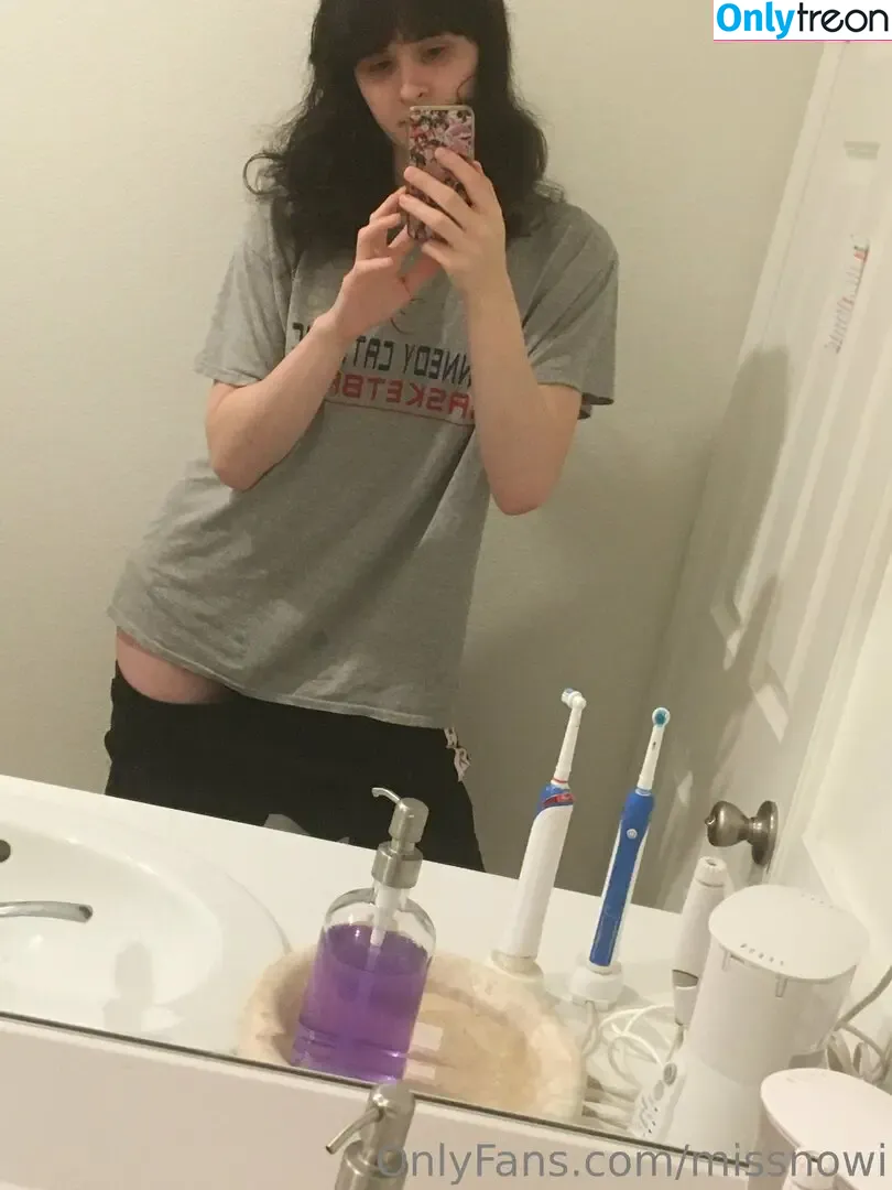 missnowi nude photo #0063 (miss_nowi)