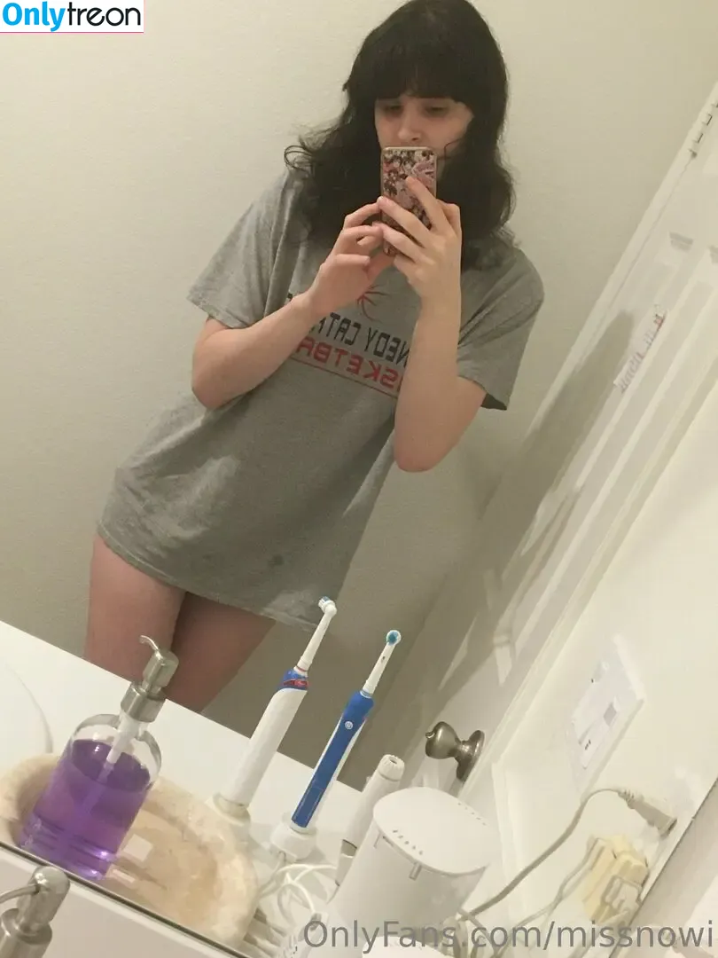missnowi nude photo #0064 (miss_nowi)