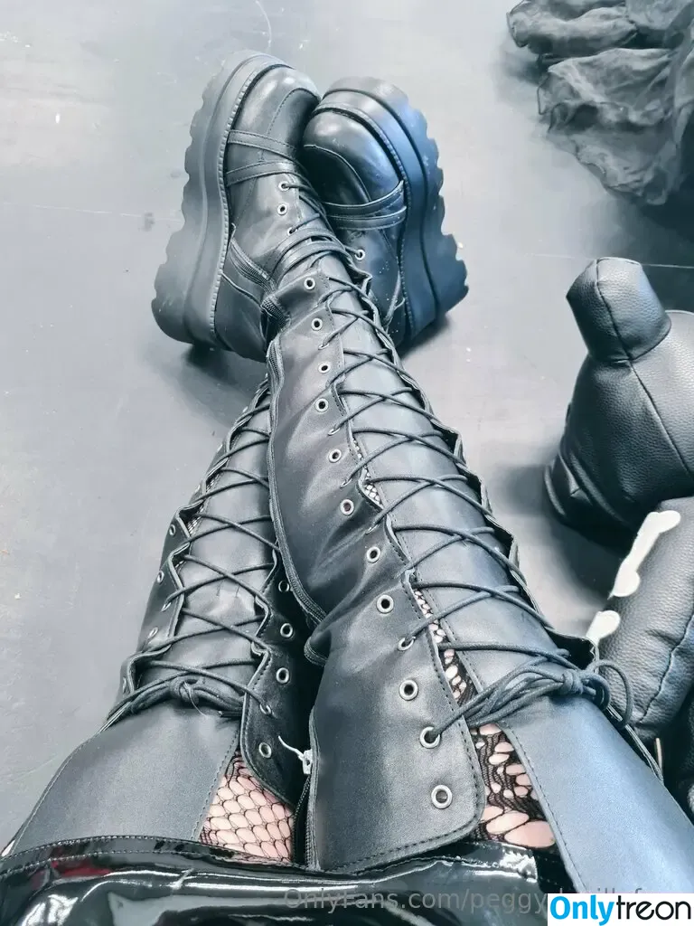 misspeggydeville nude photo #0003 (misspelledevil)