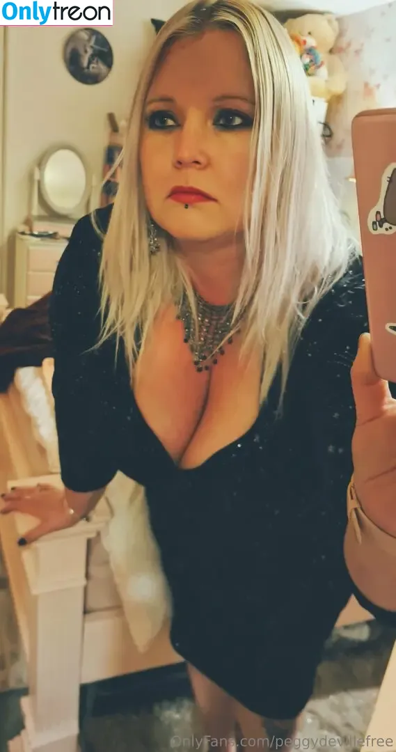 misspeggydeville nude photo #0017 (misspelledevil)