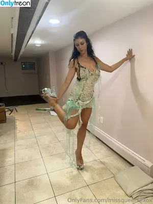MissQueenieXOX / missqueeniexo / missqueeniexoxo nude photo #0304