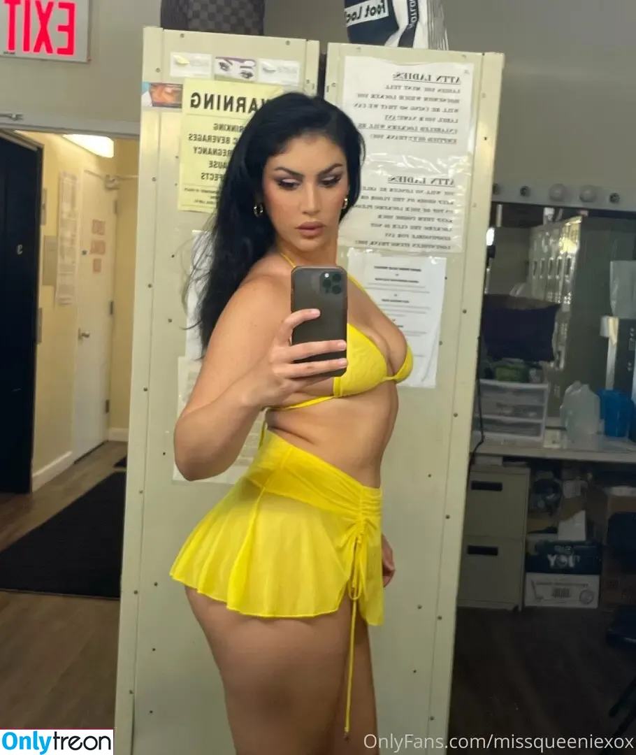 MissQueenieXOX nude photo #0271 (missqueeniexo / missqueeniexoxo)