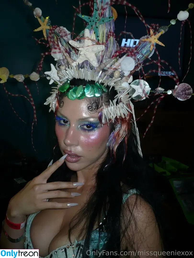 MissQueenieXOX nude photo #0292 (missqueeniexo / missqueeniexoxo)