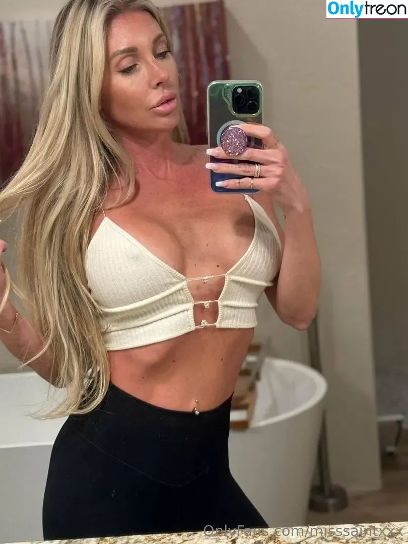 misssaintxxx nude photo #0487 (samantha_saintxo)