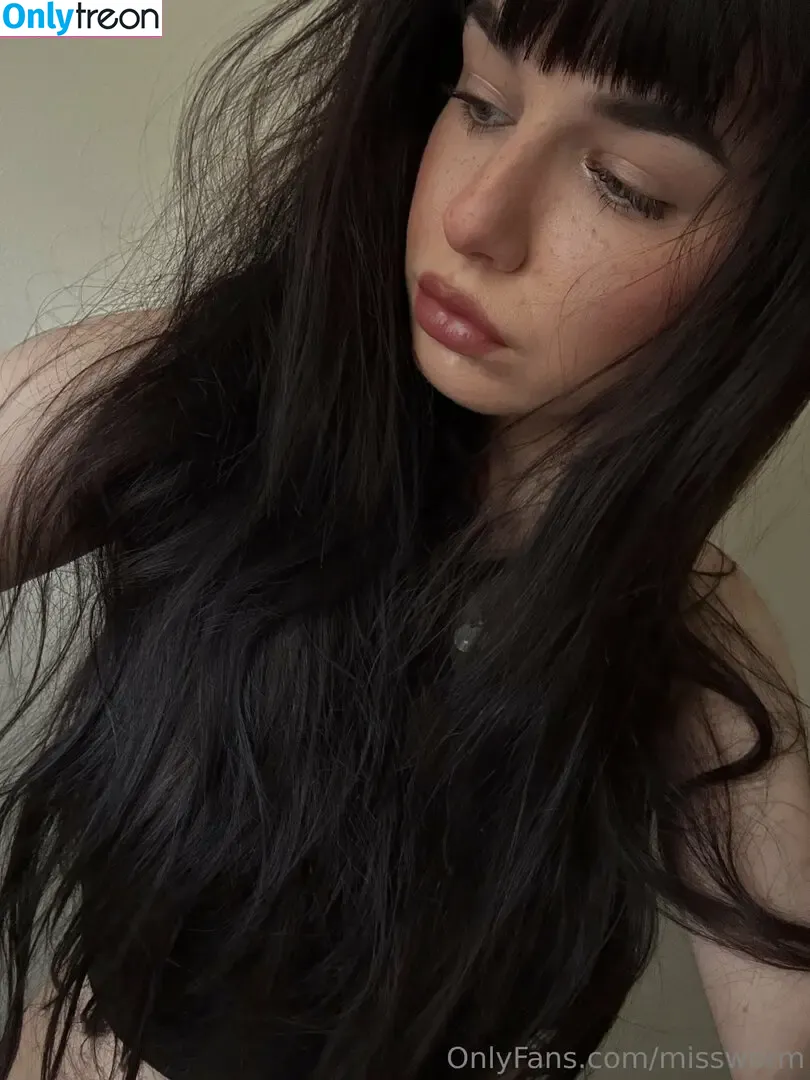 missworm nude photo #0036 (kuroneeeeee)