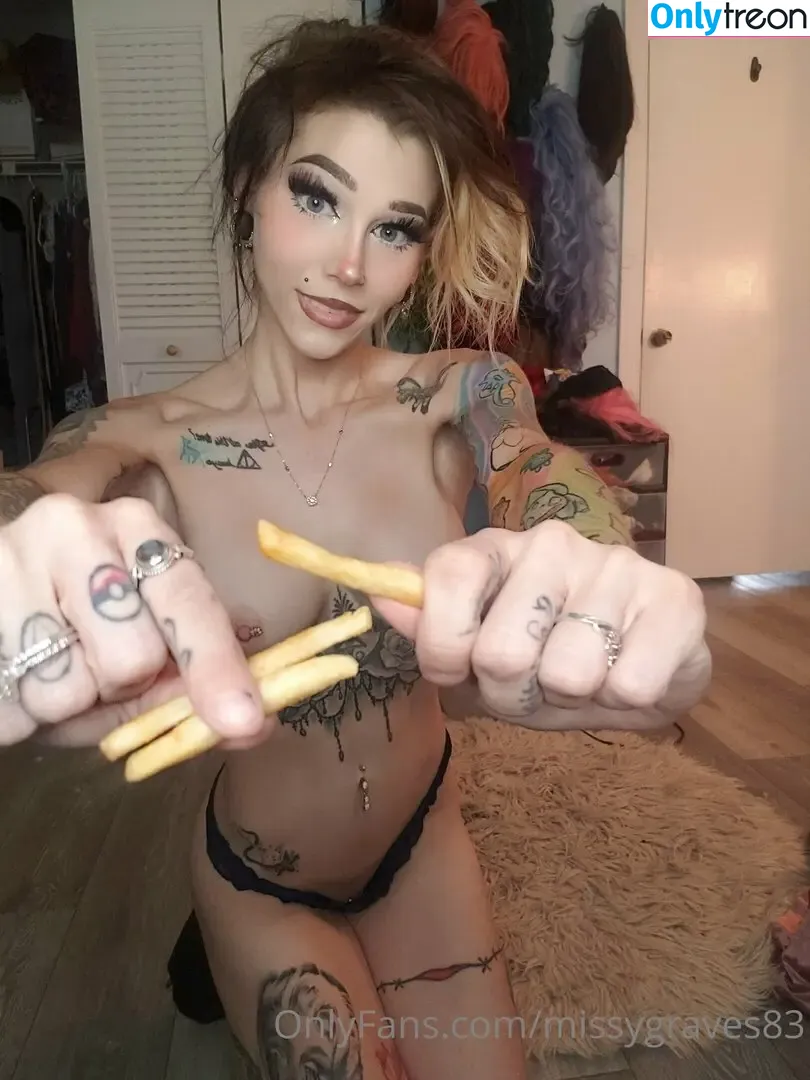 Missy Graves nude photo #0136 (missygraves83)