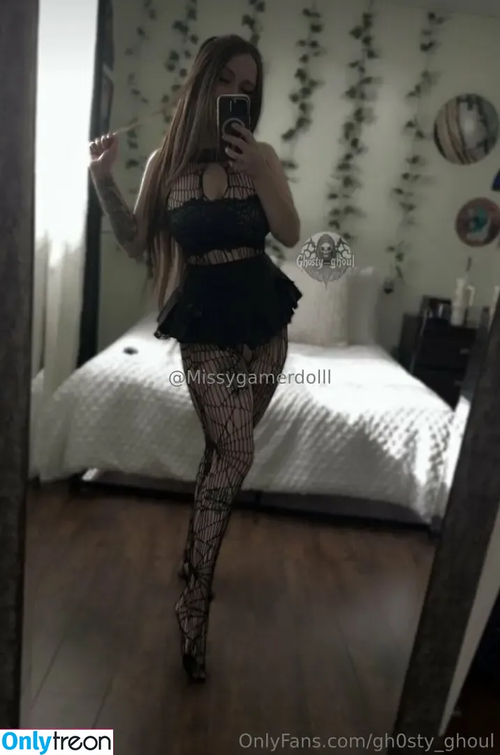 missygamerdolll nude photo #0108 (missygamerdolll)