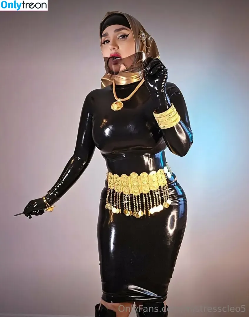 mistresscleo5 nude photo #0021 (cleopatralink)