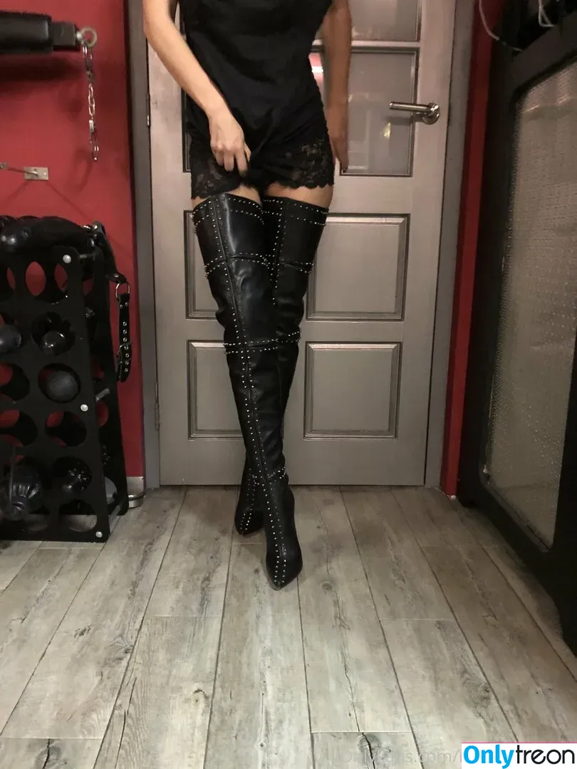 mistresslfatale nude photo #0120 (mistresslfatale)