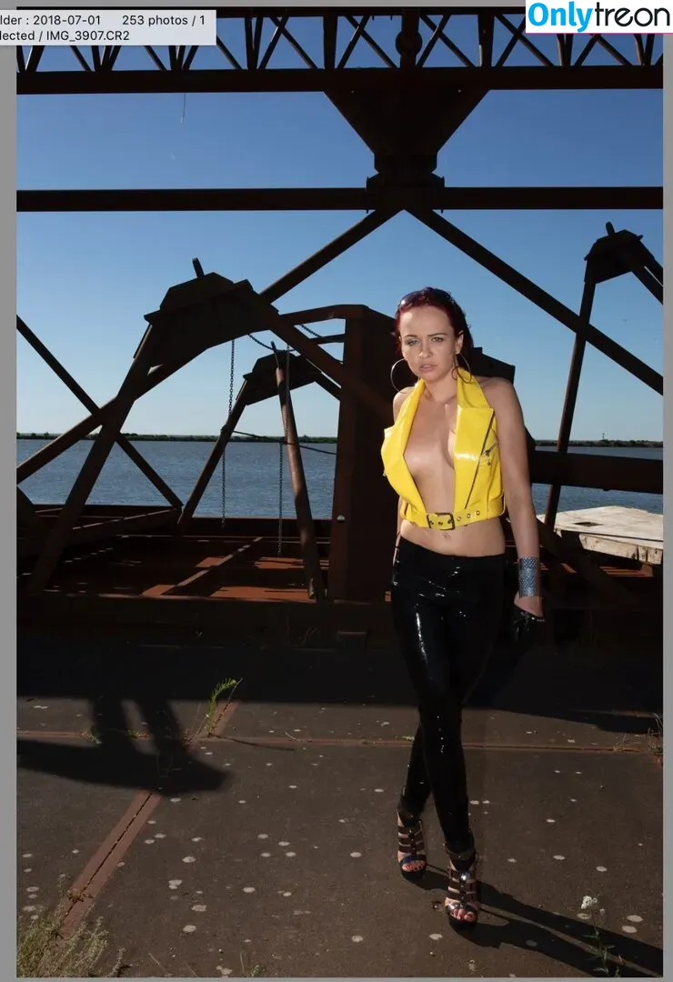 mistresslfatale nude photo #0202 (mistresslfatale)