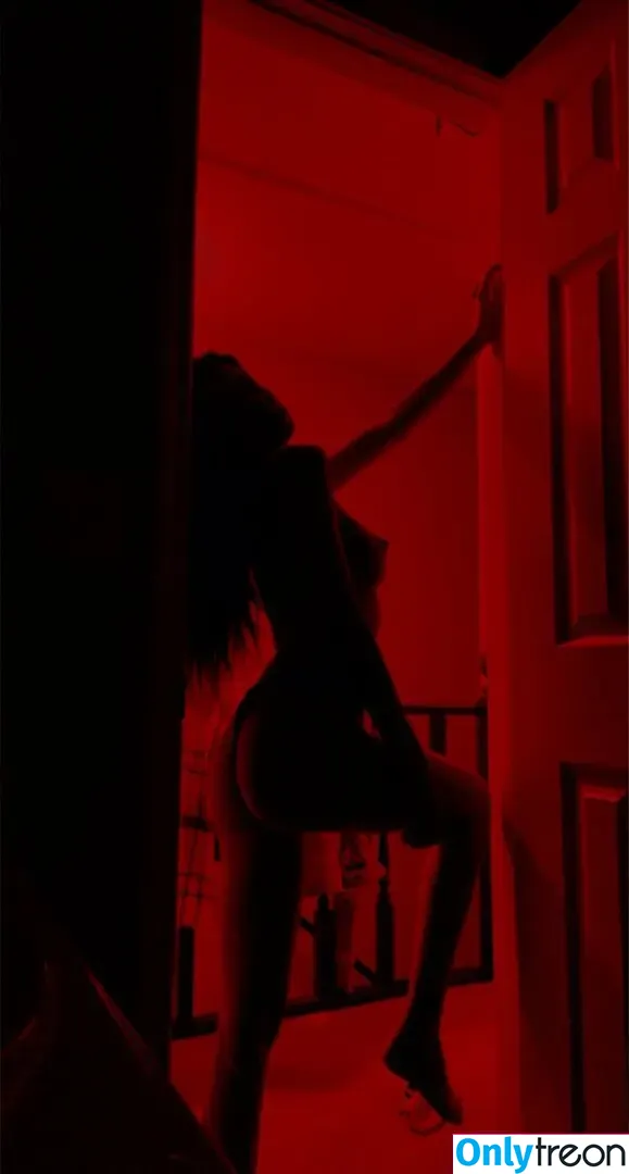 mistressmadiiii nude photo #0056 (sassymadiiii)