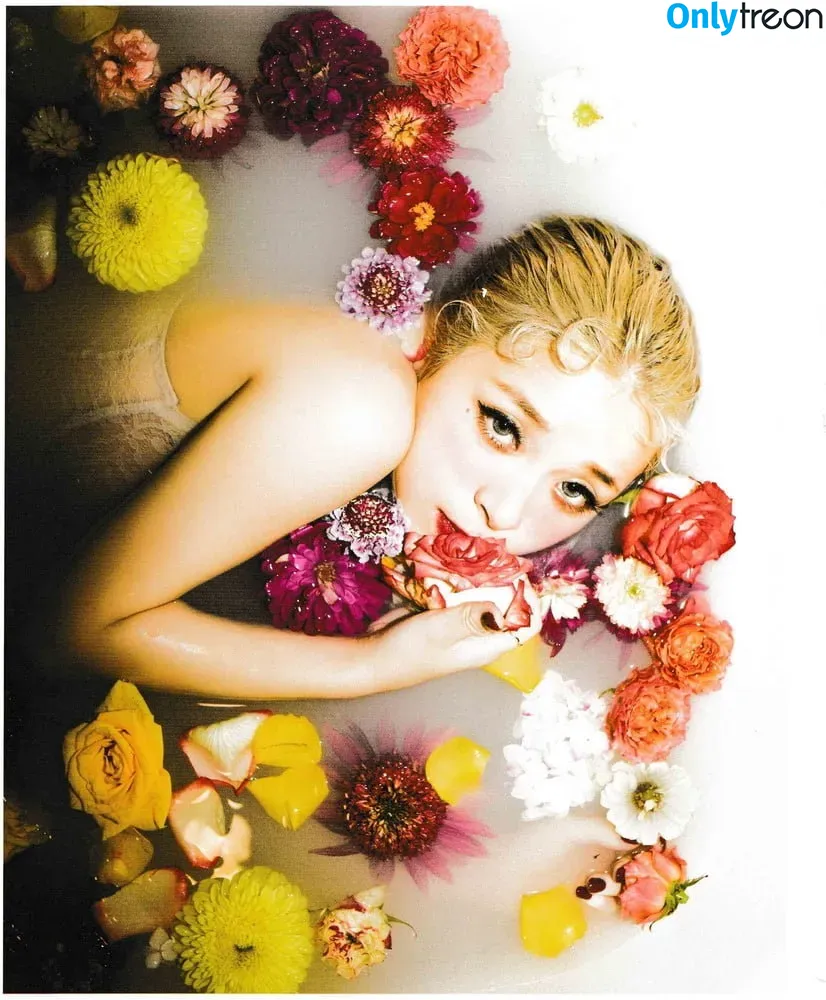 Mizuhashi Mai nude photo #0009 (Mizuhashi Mai)