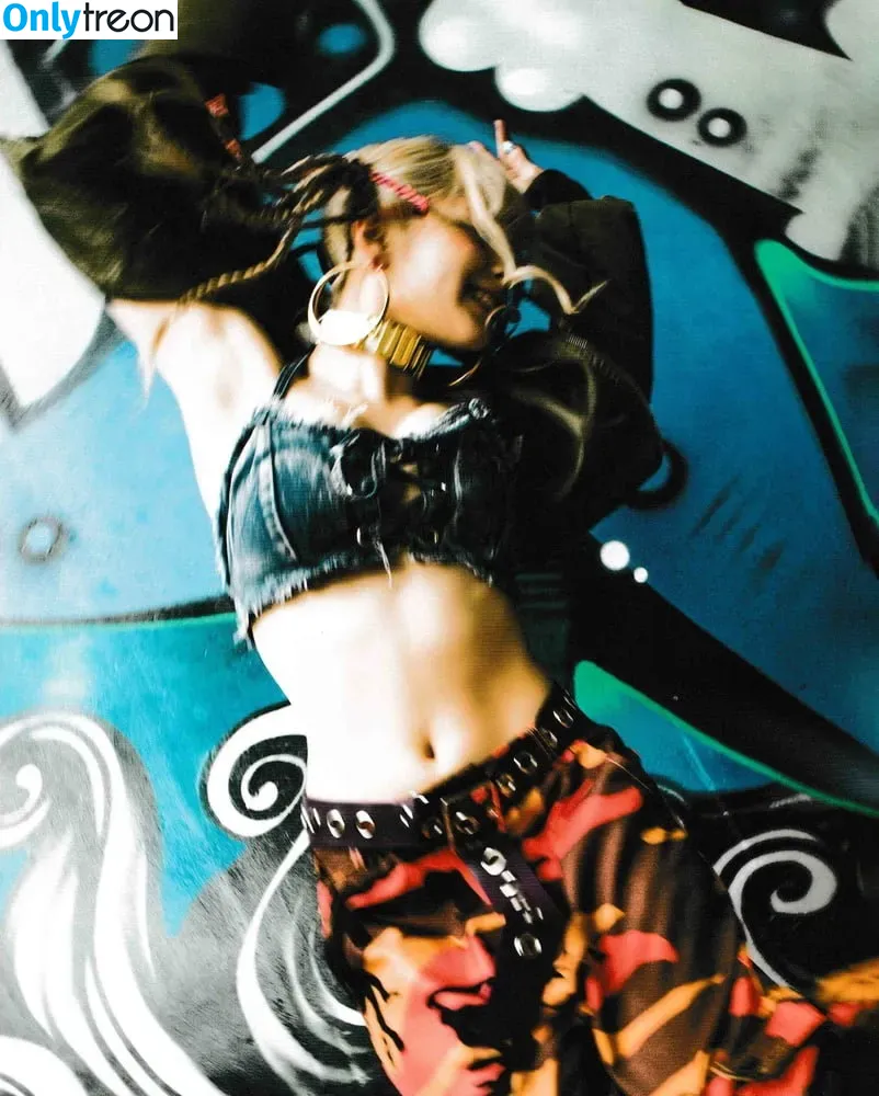 Mizuhashi Mai nude photo #0010 (Mizuhashi Mai)