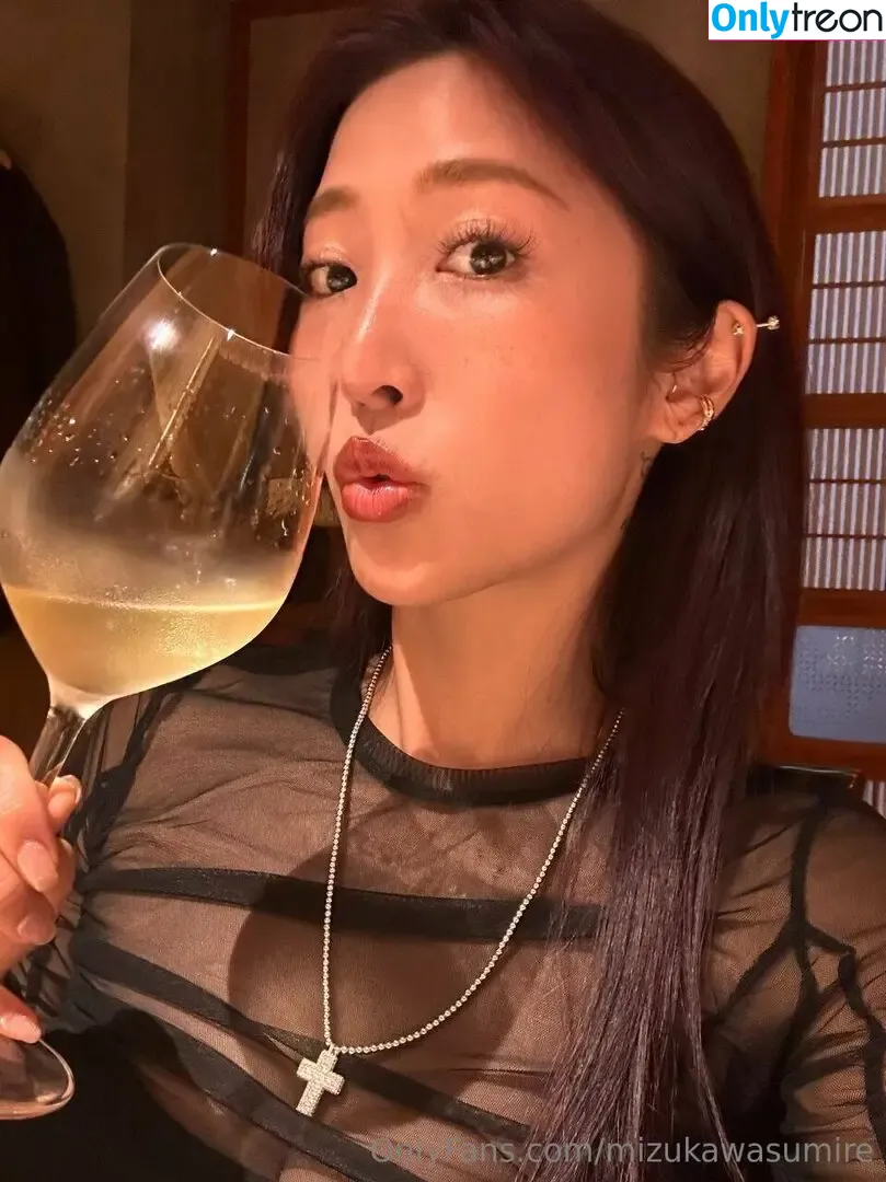 Mizukawasumire nude photo #0207 (Miri Mizuki / mizukawasumireworld)