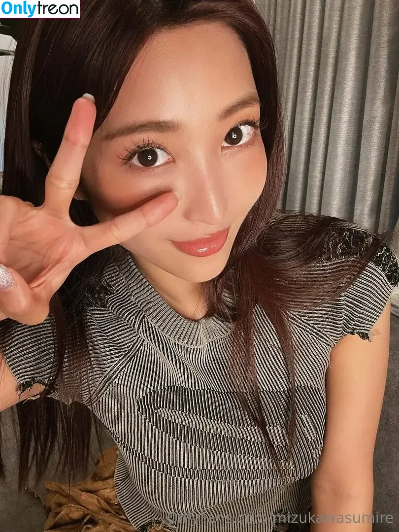 Mizukawasumire nude photo #0219 (Miri Mizuki / mizukawasumireworld)