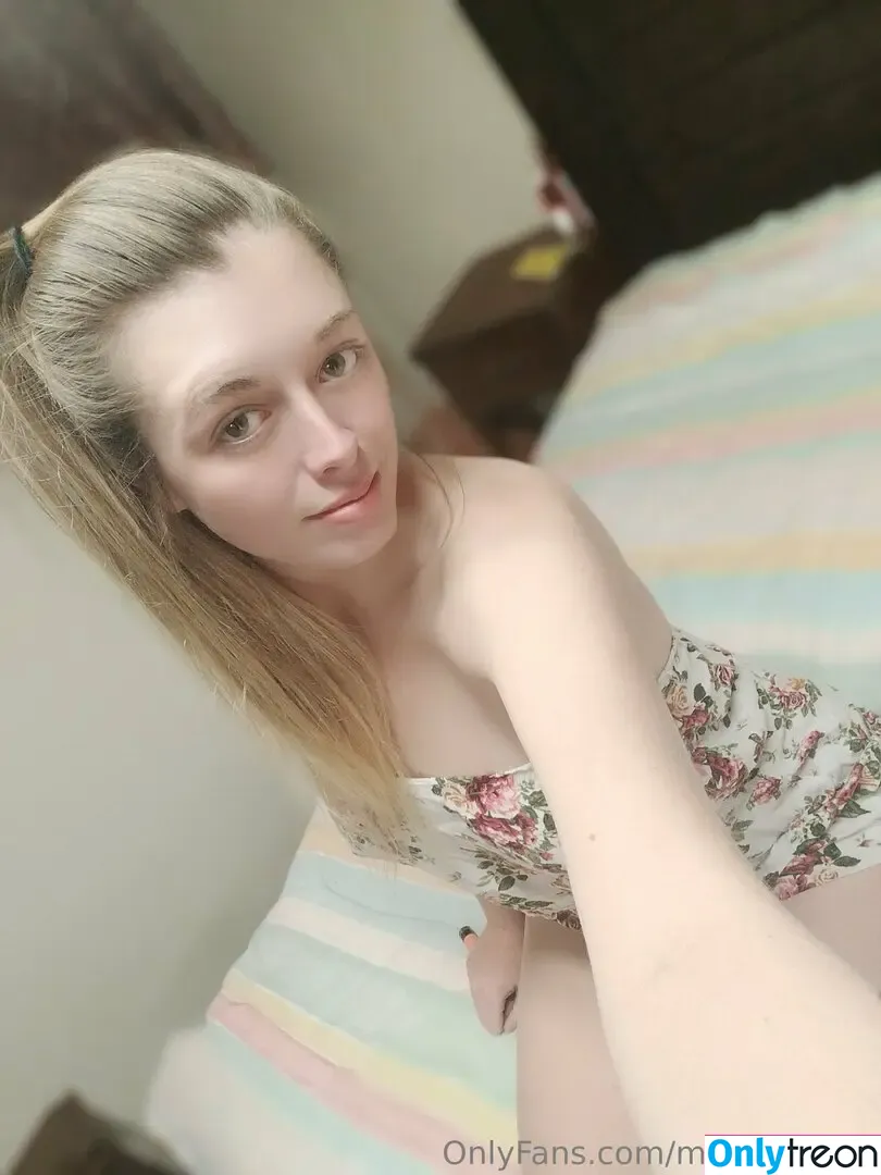 mizzymay95 nude photo #0058 (mizzymay95)