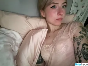 Mkultramilf nude photo #0030