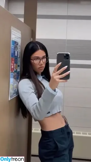  nude photo #0002