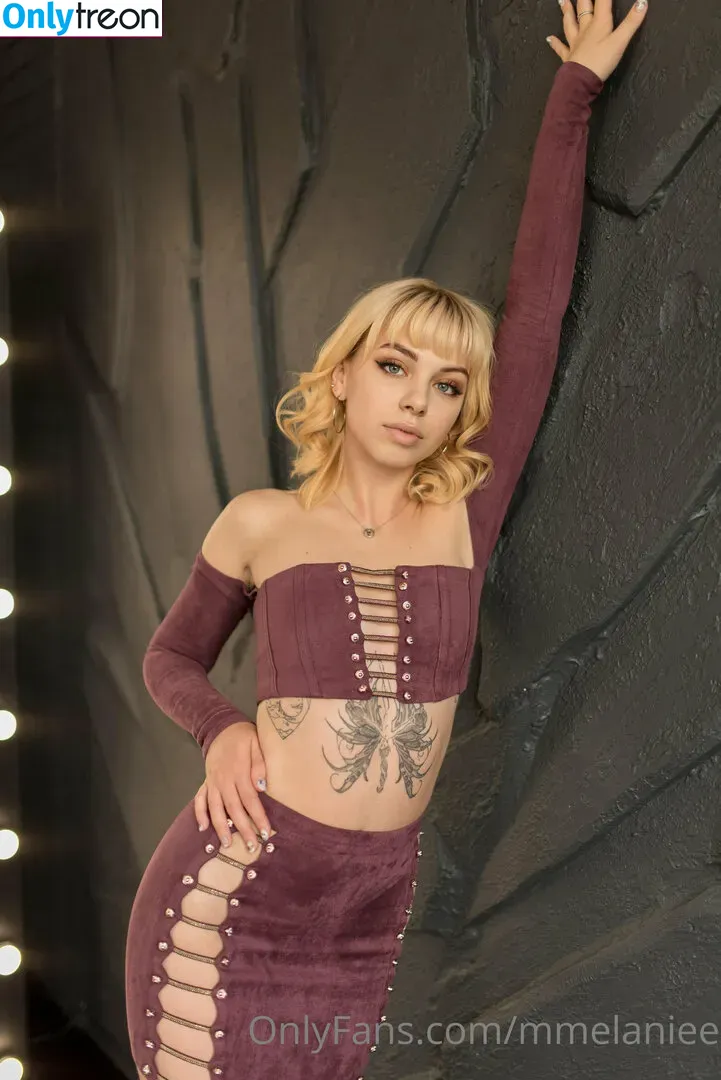 mmelaniee nude photo #0008 (mmelaniee)