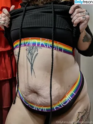 mmmhannah / hannah.muehi nude photo #0041