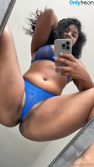 moana205 / moana_perdomo nude photo #0014