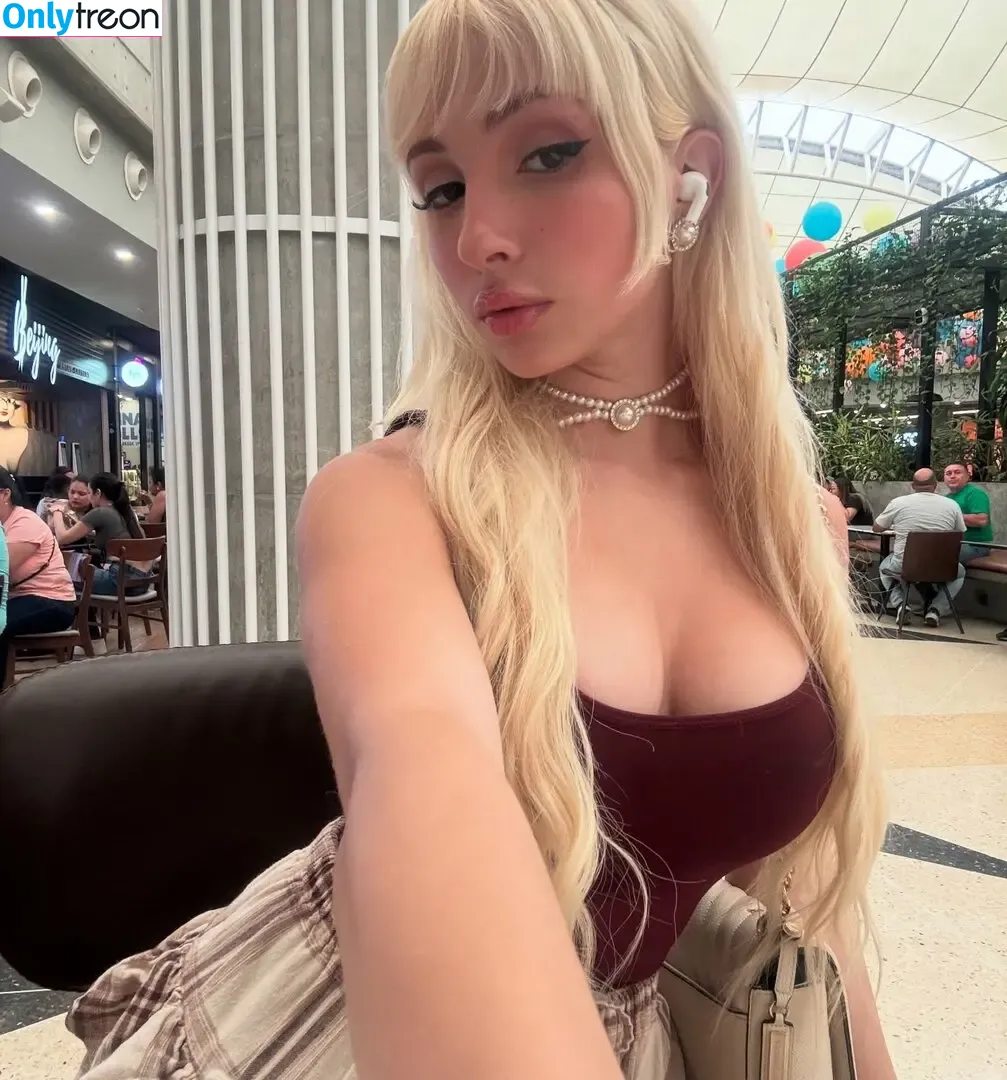 Mochidolll nude photo #0246 (Veroodle / lilmochidoll)