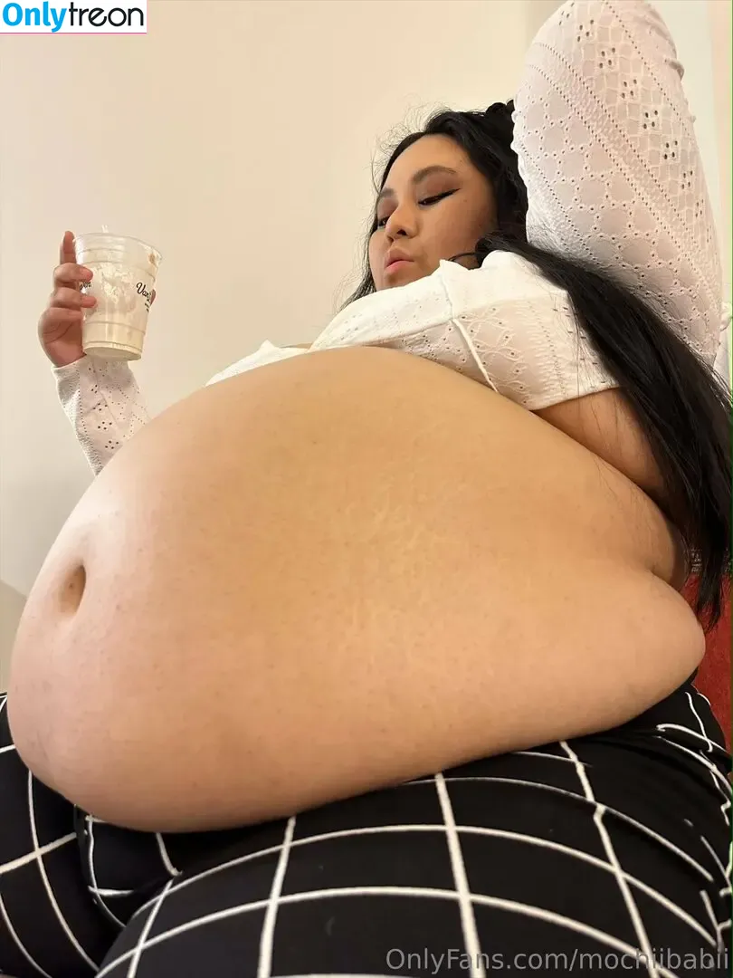 mochiibabii nude photo #0430 (mochii_babii)