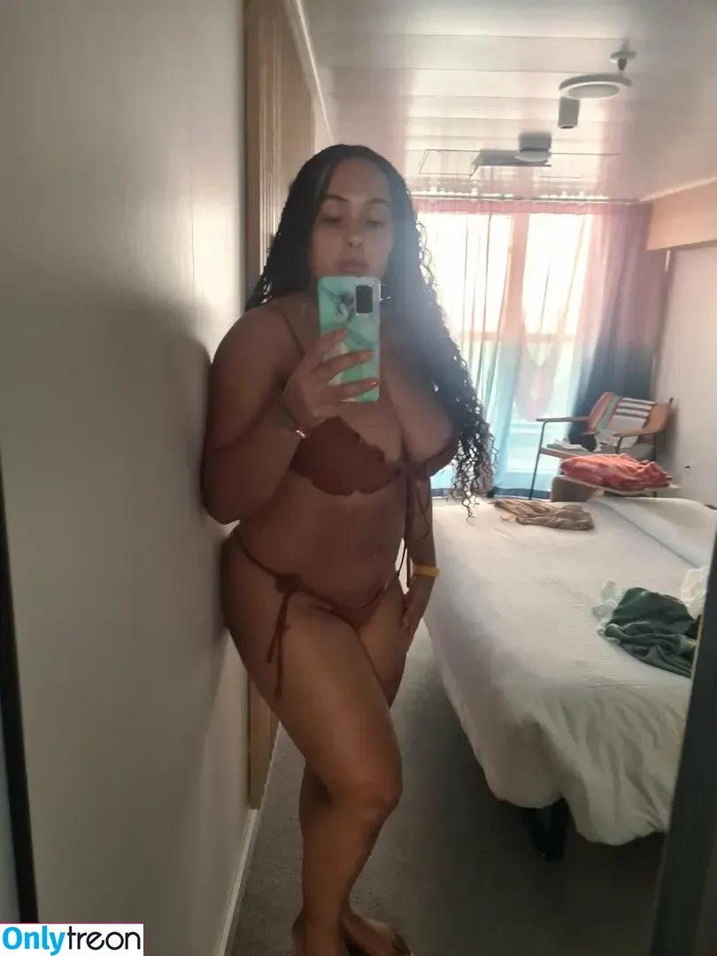 modernbritishrose nude photo #0052 (Louisa Mussington-Boreham / bigbootybritish / loumb)