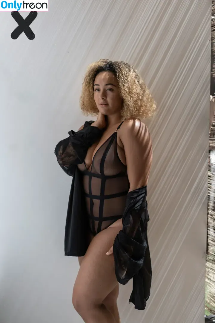 modernbritishrose nude photo #0181 (Louisa Mussington-Boreham / bigbootybritish / loumb)