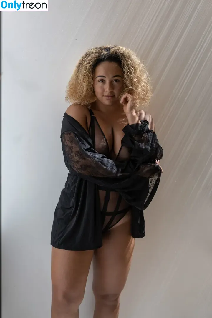 modernbritishrose nude photo #0183 (Louisa Mussington-Boreham / bigbootybritish / loumb)