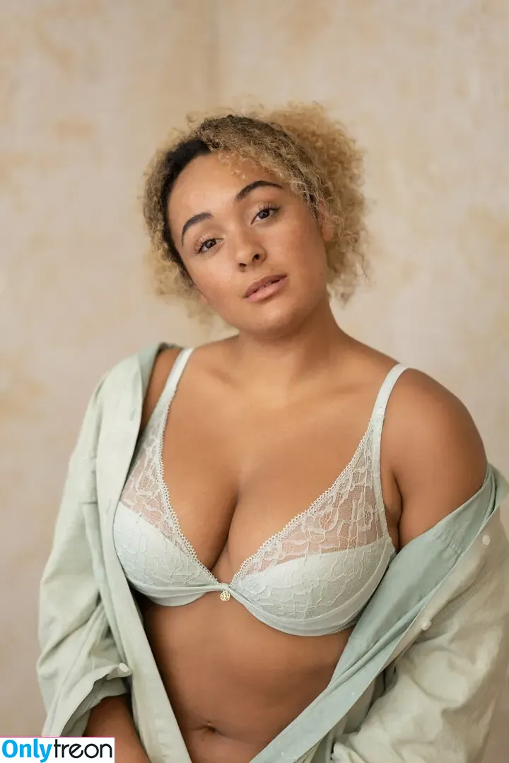 modernbritishrose nude photo #0260 (Louisa Mussington-Boreham / bigbootybritish / loumb)