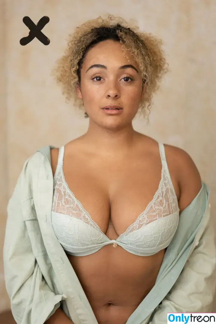modernbritishrose nude photo #0261 (Louisa Mussington-Boreham / bigbootybritish / loumb)
