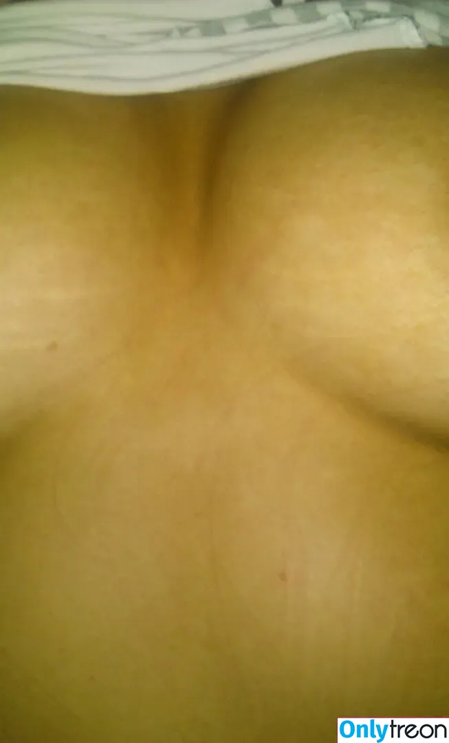 modernbritishrose nude photo #0352 (Louisa Mussington-Boreham / bigbootybritish / loumb)