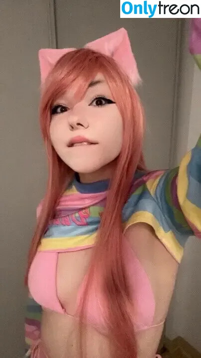 Moeponz nude photo #0039 (Cherryponz / Frill / moebunzzz)