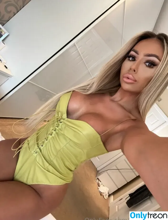 molliemoans nude photo #0061 (molliemoans)
