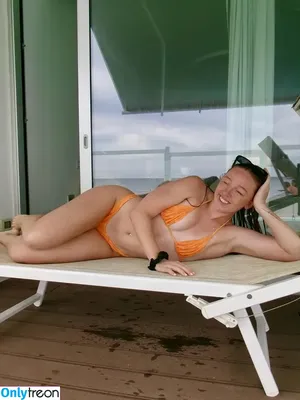 Molly Carlson / Canadian Diver / mollycarlson1 nude photo #0262