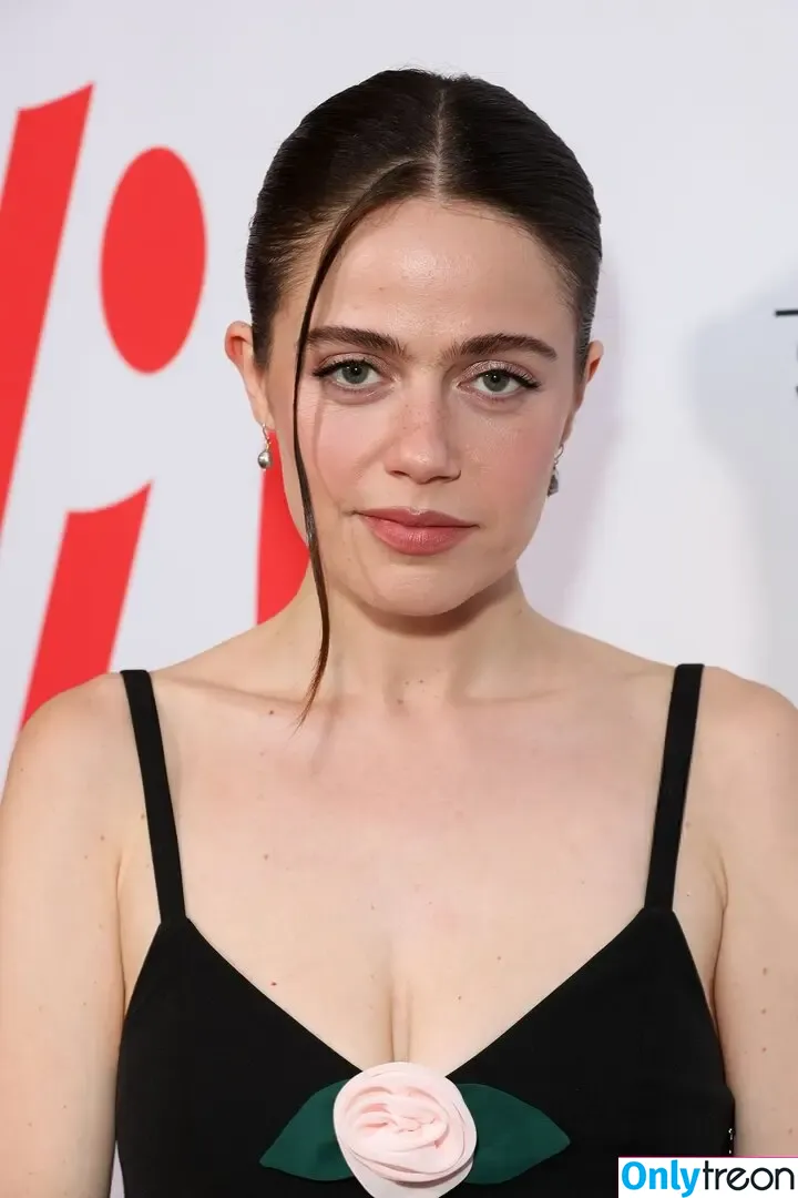 Molly Gordon nude photo #0218 (crashgordon / mollsterg)