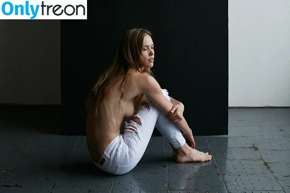 Molly Rose nude photo #0026 (Mollyroseee8 / asianshawtyoxo / mollyrose)