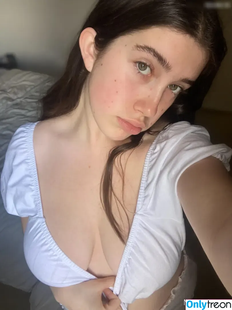 Molly Rose nude photo #0079 (Mollyroseee8 / asianshawtyoxo / mollyrose)