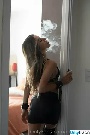 molly4.20 / molly420mdp nude photo #0236
