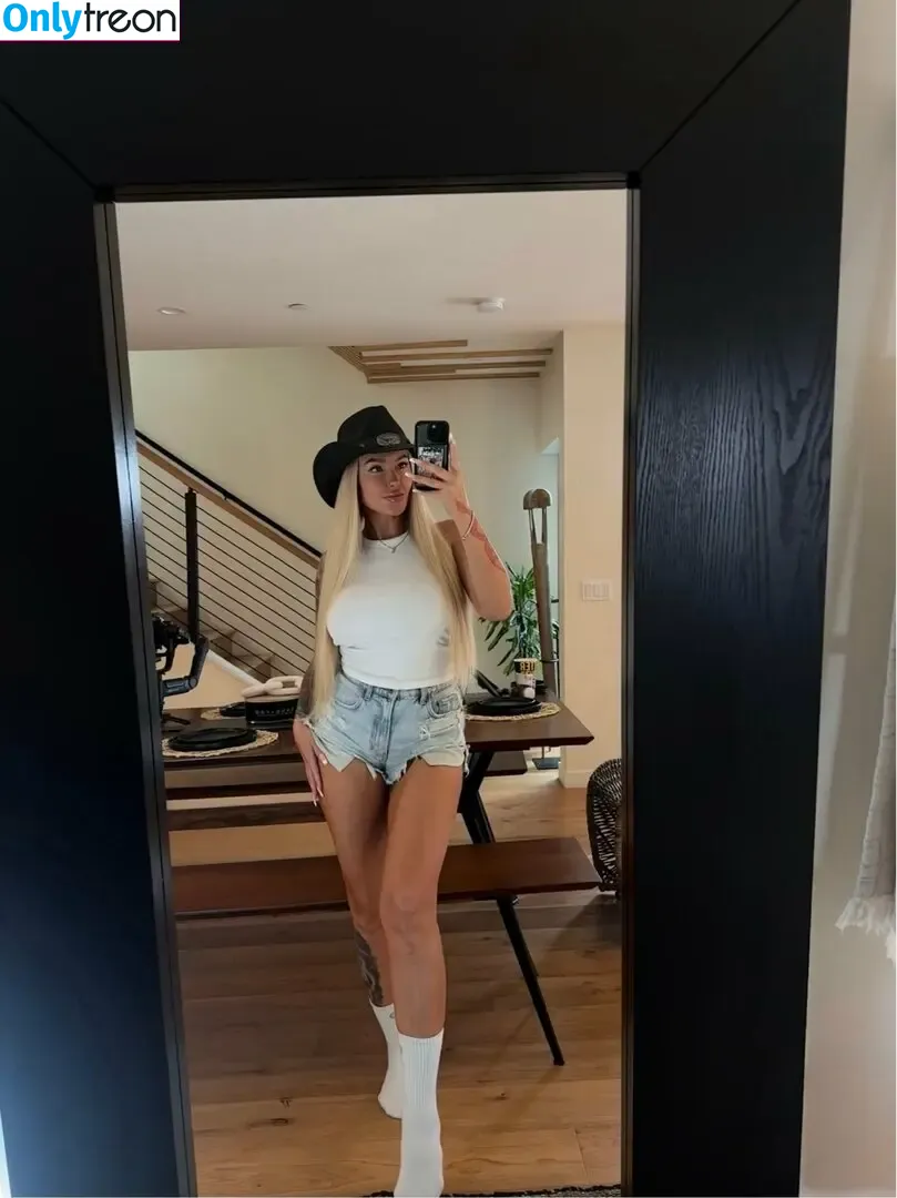 mollyelisevip nude photo #0025 (Molly Elise VIP / mollyelise__)