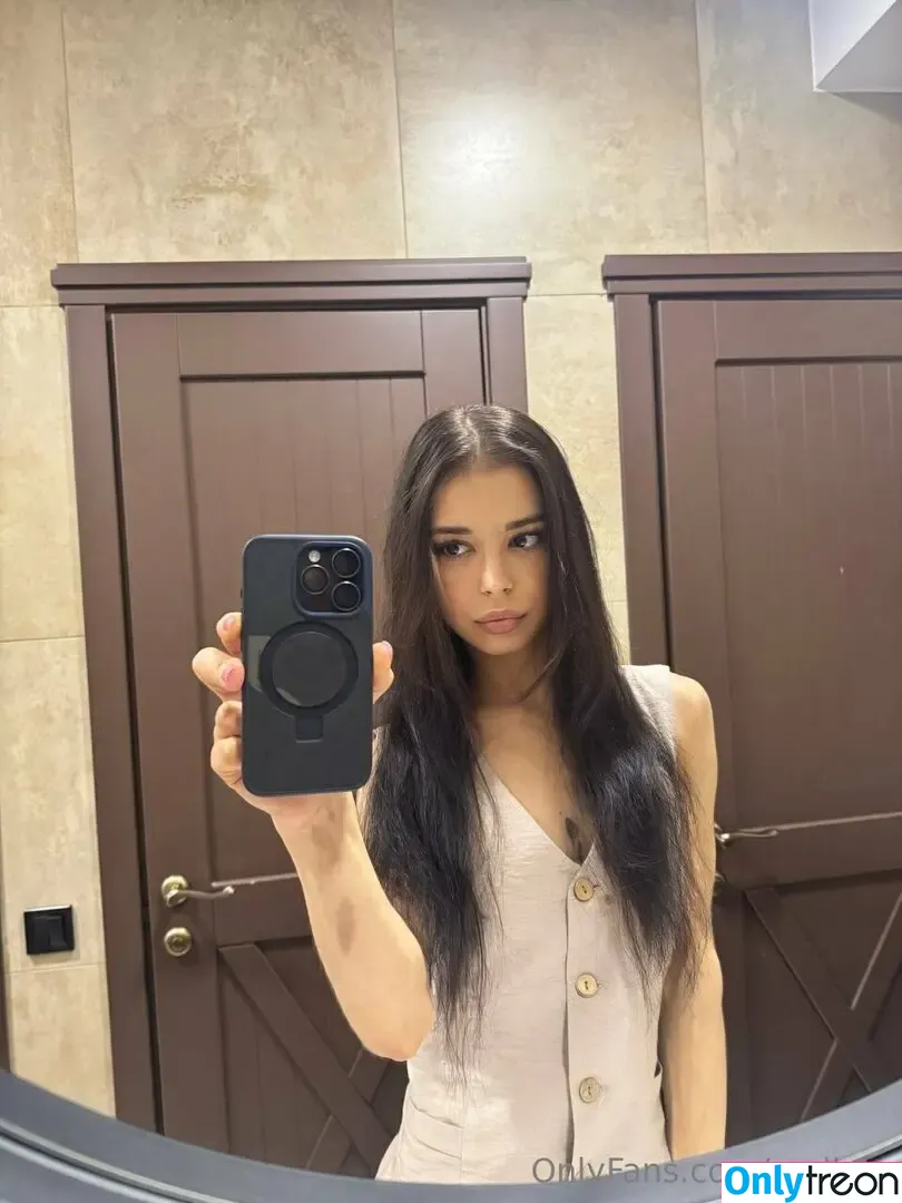 mollylo nude photo #0253 (mollylo93)