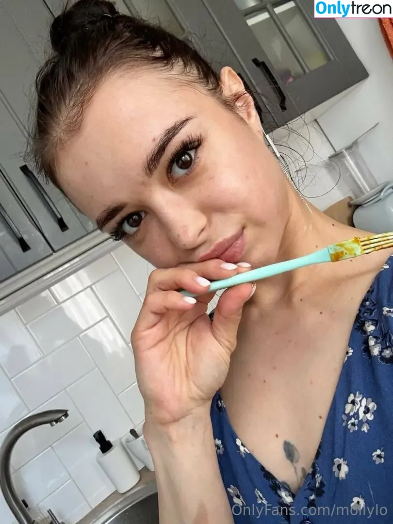 mollylo nude photo #0270 (mollylo93)