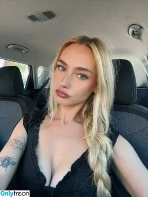 mollyomaliamollyomaliaaa / mollyomalia / mollyomaliaaa nude photo #0070