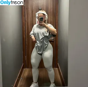 MommyMewtwo / Avalynn Rose / _mommymewtwo / avalynnrose nude photo #0057