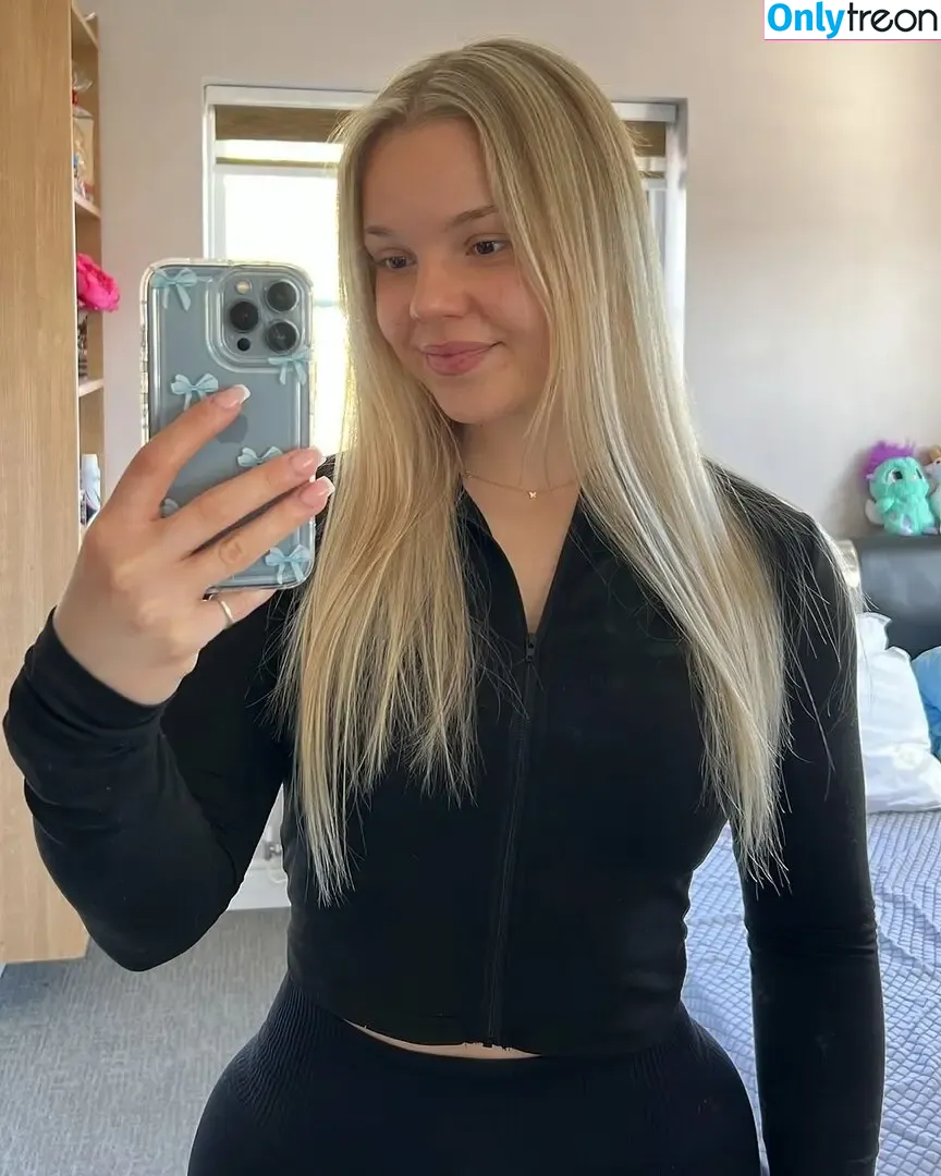 MommyMewtwo nude photo #0154 (Avalynn Rose / _mommymewtwo / avalynnrose)