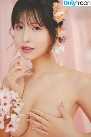 Momo Sakura / sakumomo1203 / sakuramomo_official / 桜空もも nude photo #0079